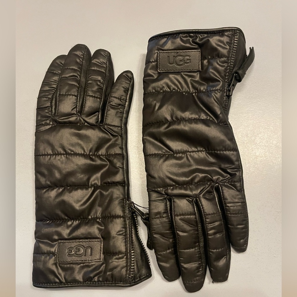 Ugg gloves